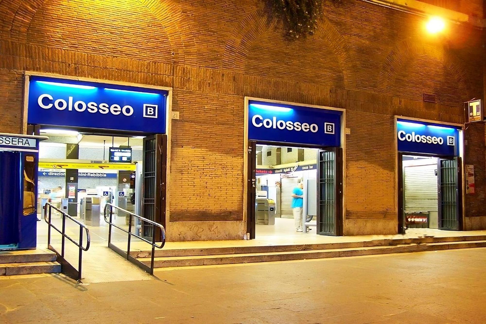 Vacanze Romane Colosseo Apartment, Rome